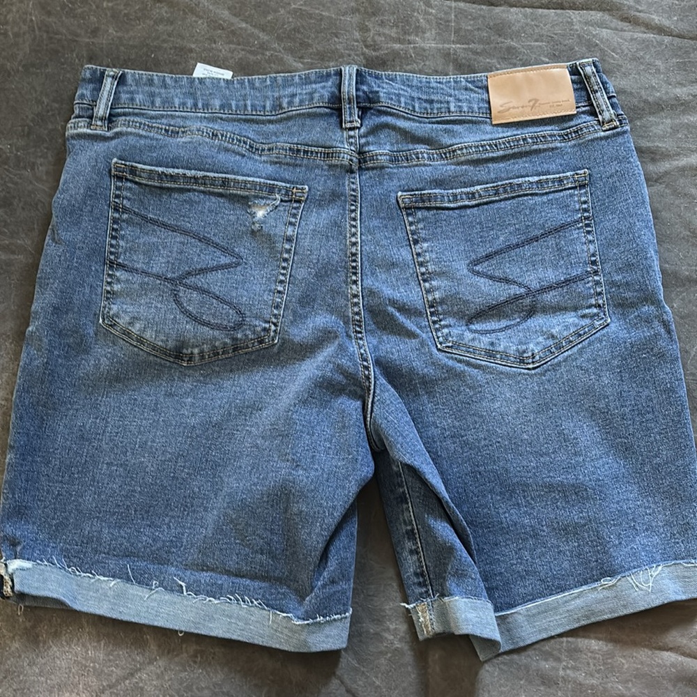 Seven Relaxed Bermuda shorts size 12 - Picture 7 of 8
